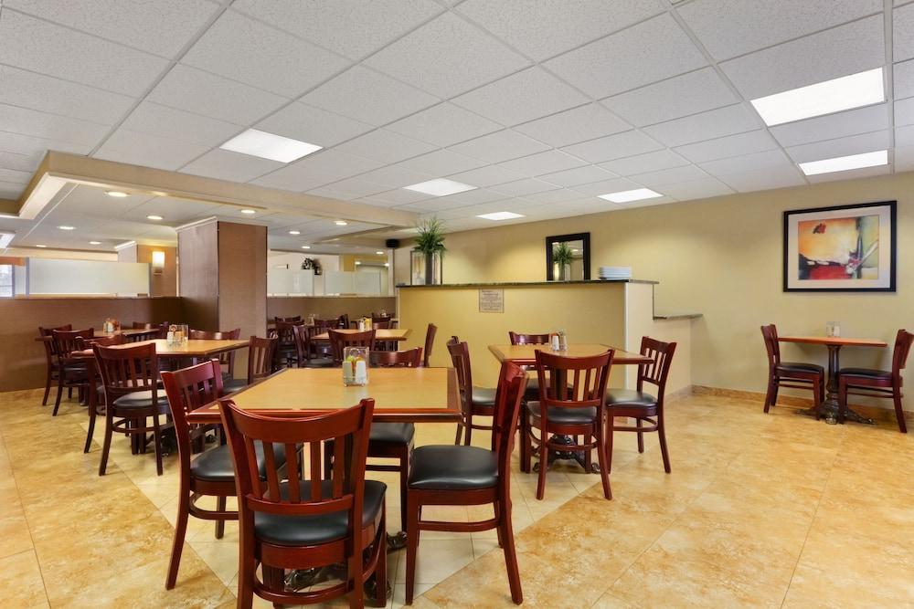 Comfort Inn & Suites Glen Mills - West Chester Zewnętrze zdjęcie