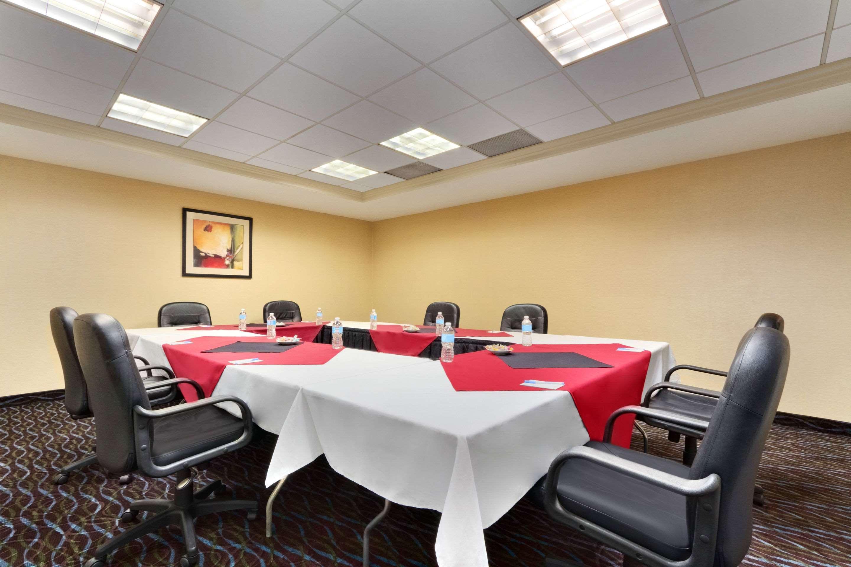 Comfort Inn & Suites Glen Mills - West Chester Zewnętrze zdjęcie
